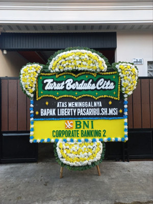 Papan Bunga Duka di Lembean Timur