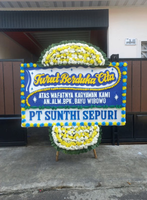 Papan Bunga Duka di Lembean Timur
