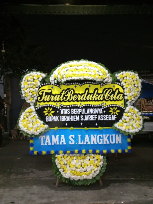 Papan Bunga Duka di Lembean Timur